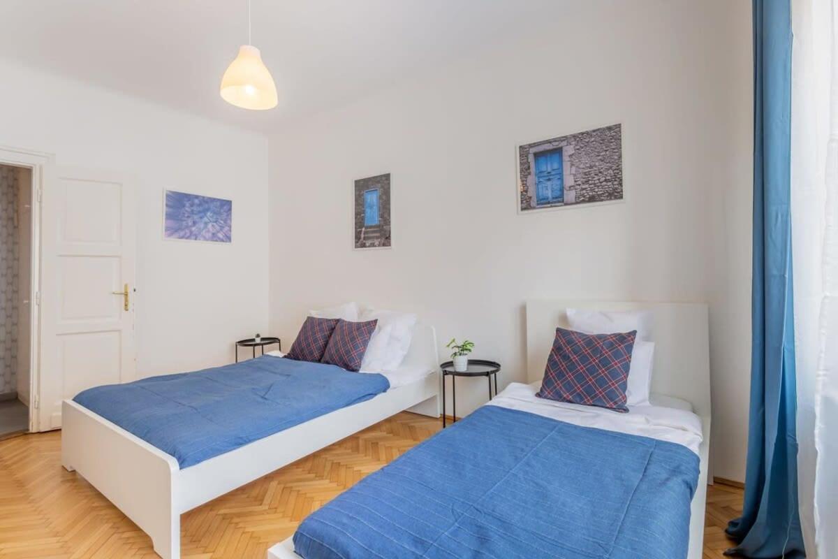 Home Away From Home In The Center Budapest Exteriör bild