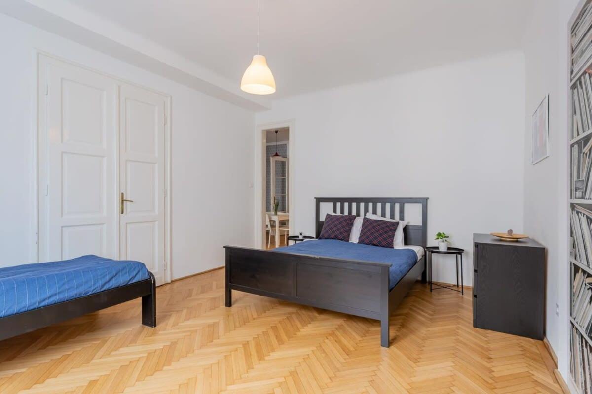 Home Away From Home In The Center Budapest Exteriör bild
