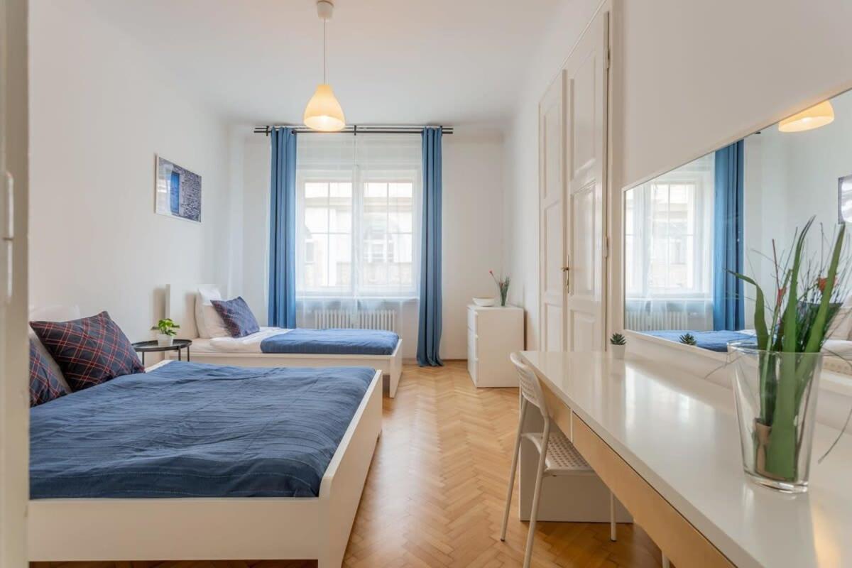 Home Away From Home In The Center Budapest Exteriör bild