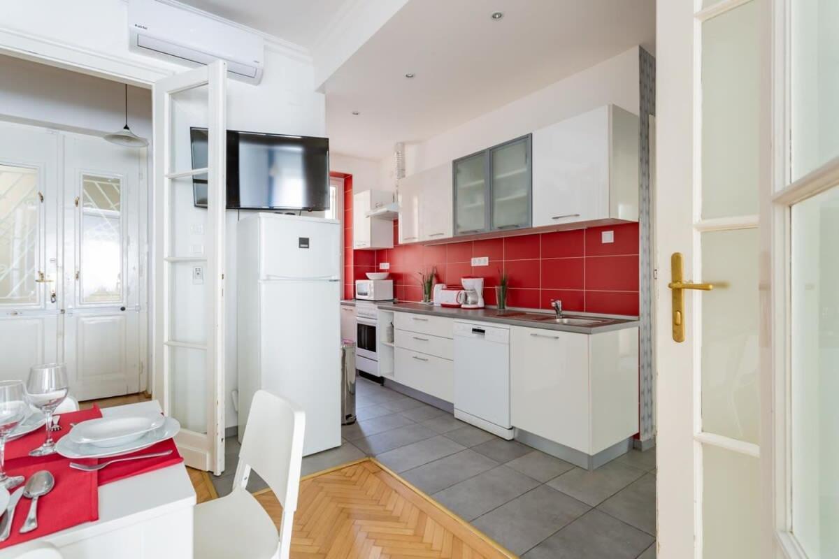 Home Away From Home In The Center Budapest Exteriör bild